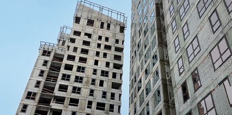 Планировка и вид из окна ЖК Нова